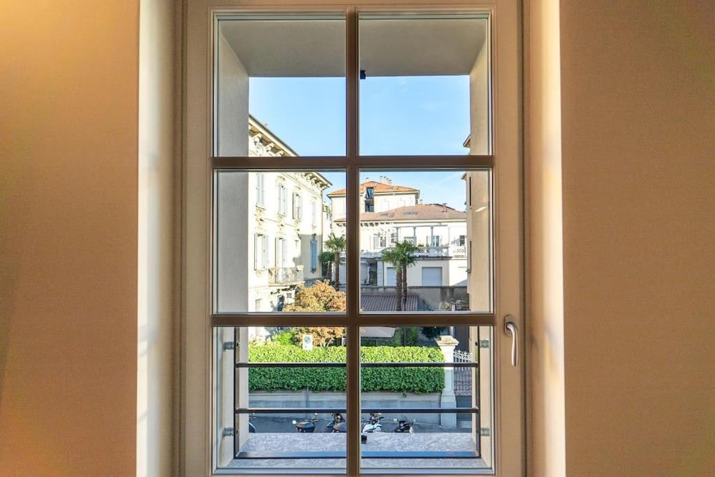 Moderno Appartamento A 200 Metri Dal Duomo Como Zewnętrze zdjęcie