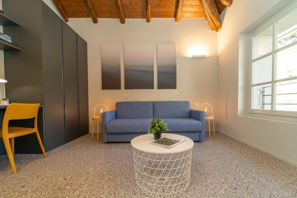 Moderno Appartamento A 200 Metri Dal Duomo Como Zewnętrze zdjęcie